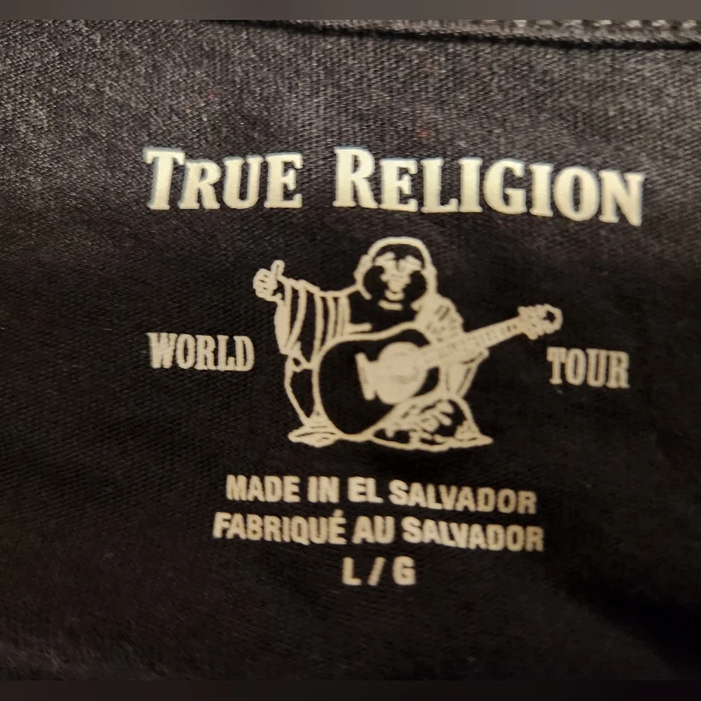 **NWT** - True Religion - CRYSTAL BUDDHA GRAPHIC V-NECK TEE - Black - **NWT** - Picture 11 of 14